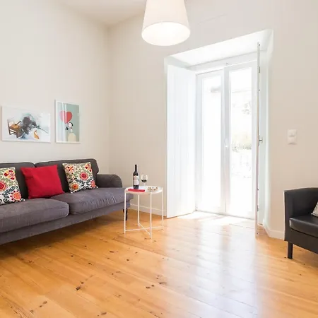 Bright Apt With Patio In Center! * Lisboa
