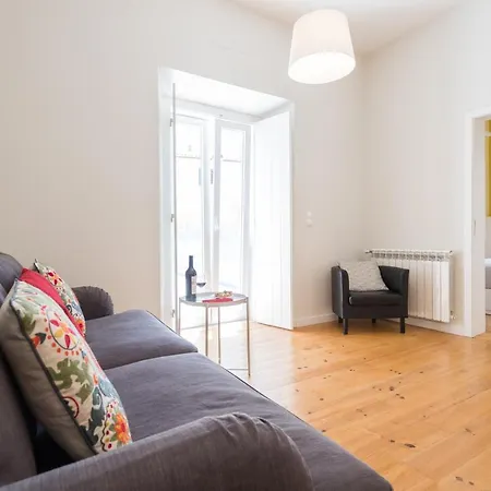 Bright Apt With Patio In Center! Apartment Lisbon